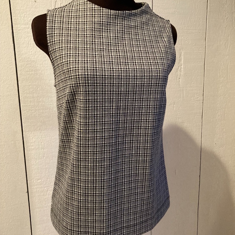 NWT Ann Taylor XS Workwear Sleeveless Black & White Checked Shell